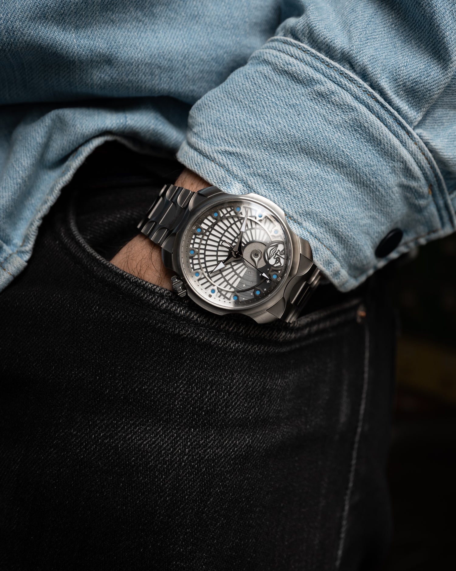 Sarpaneva Midnight Sun lifestyle pocket picture
